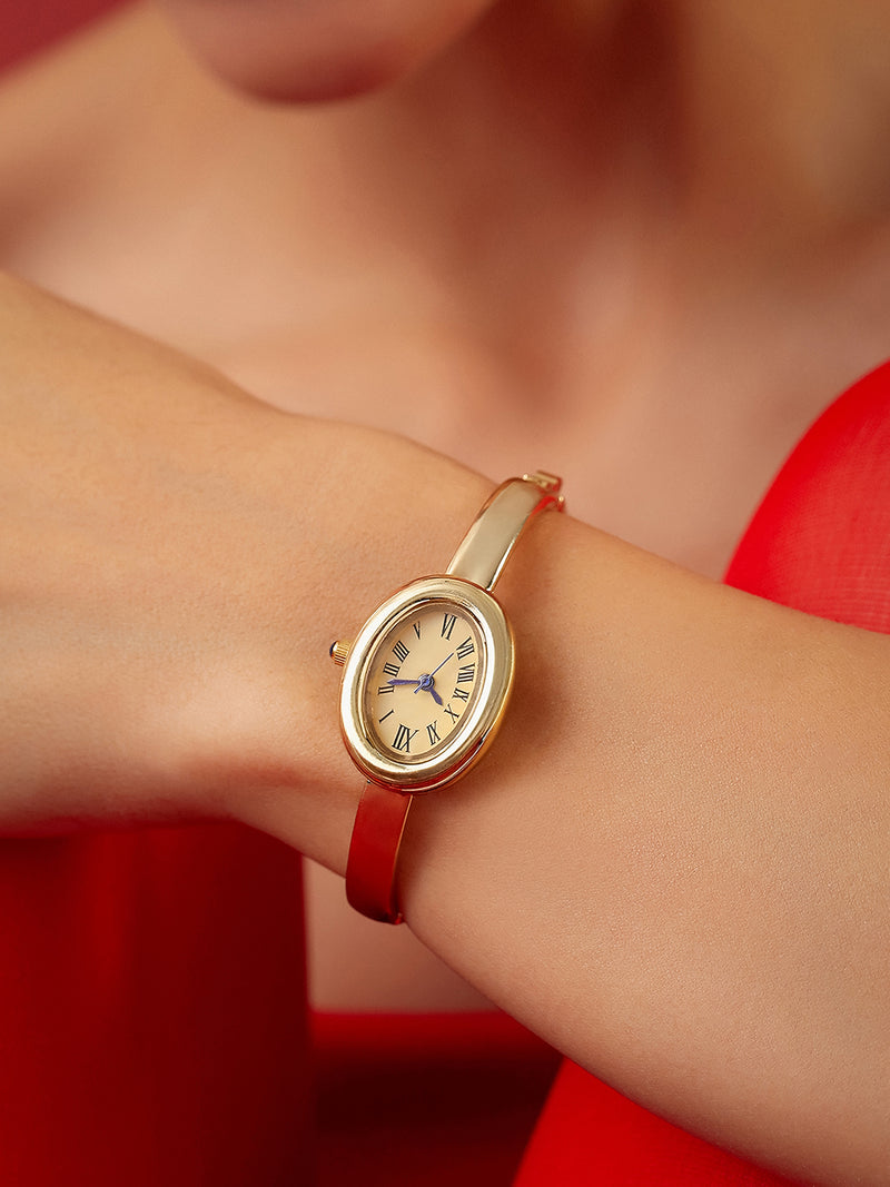 The Champagne Classic Watch - Gold