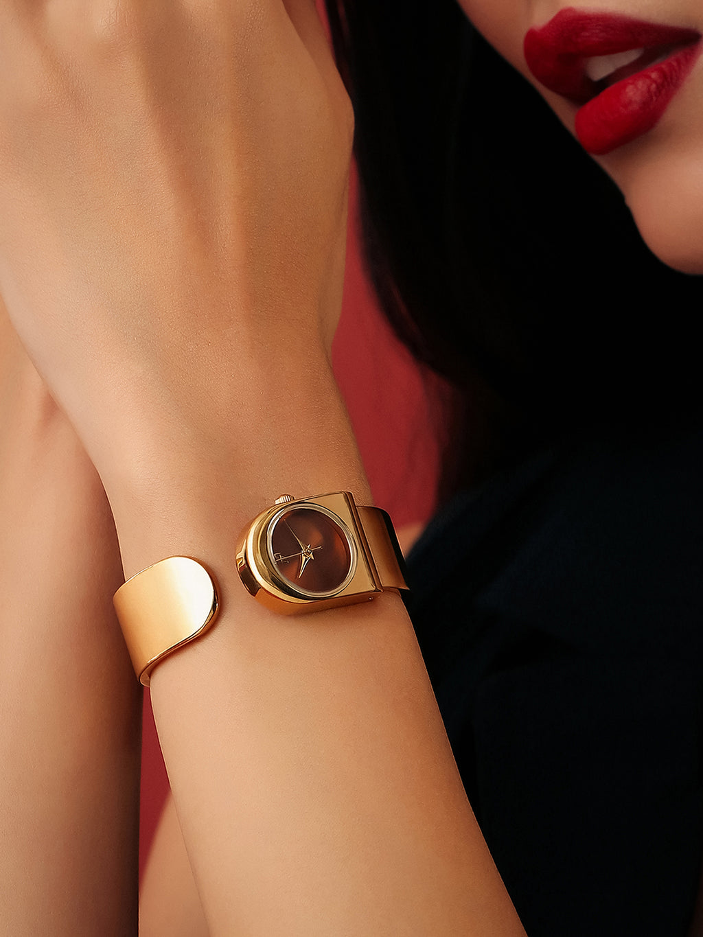 The Ruby Leather Watch - Vintage Gold