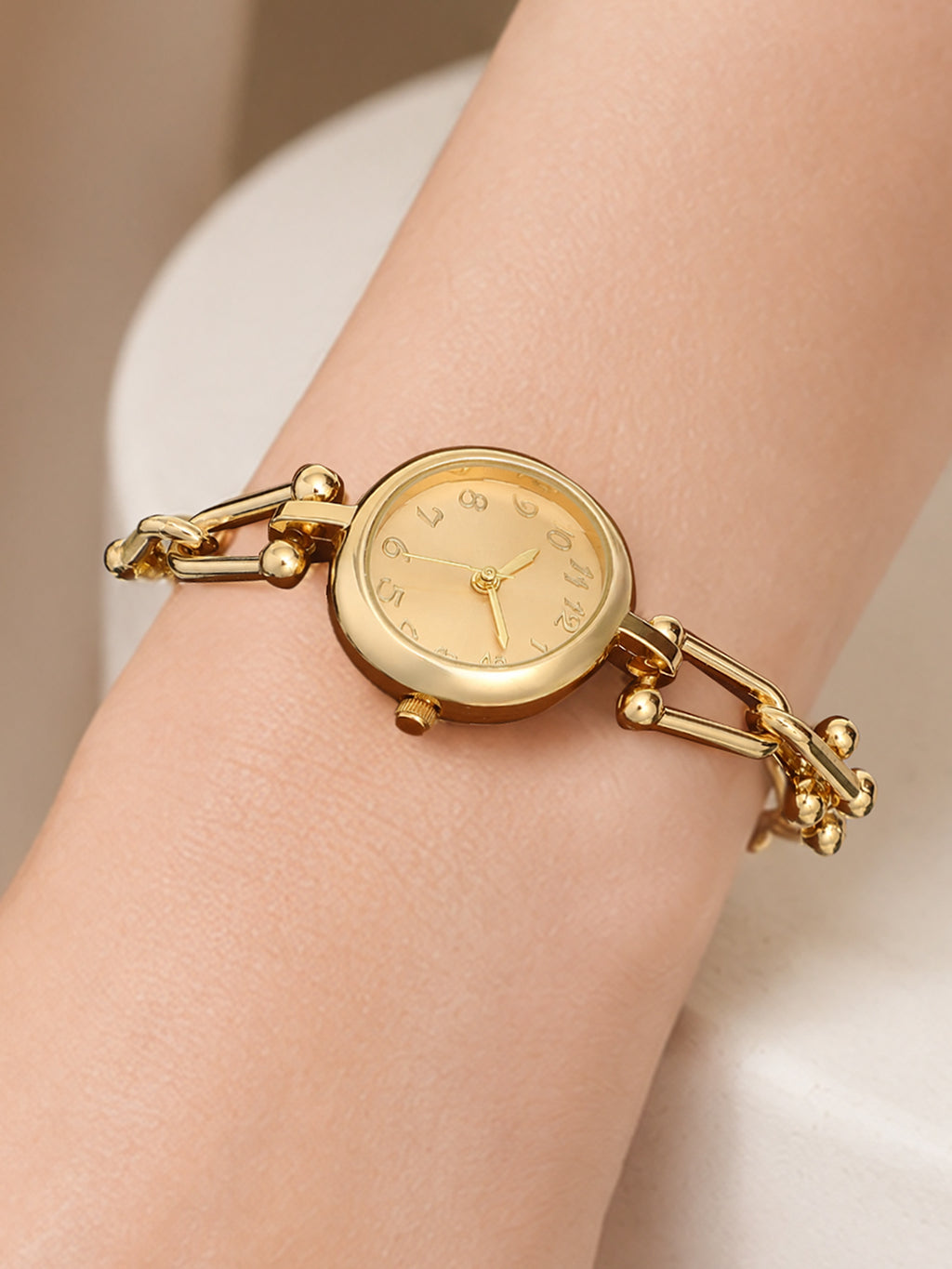 The Imperial Round Watch - Gold