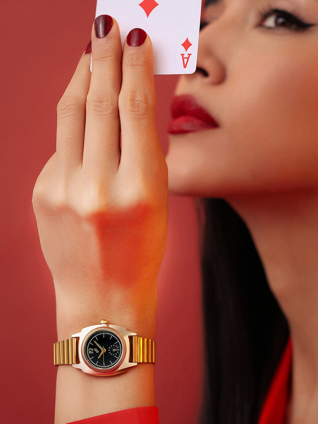 The Emerald Prestige Watch - Gold