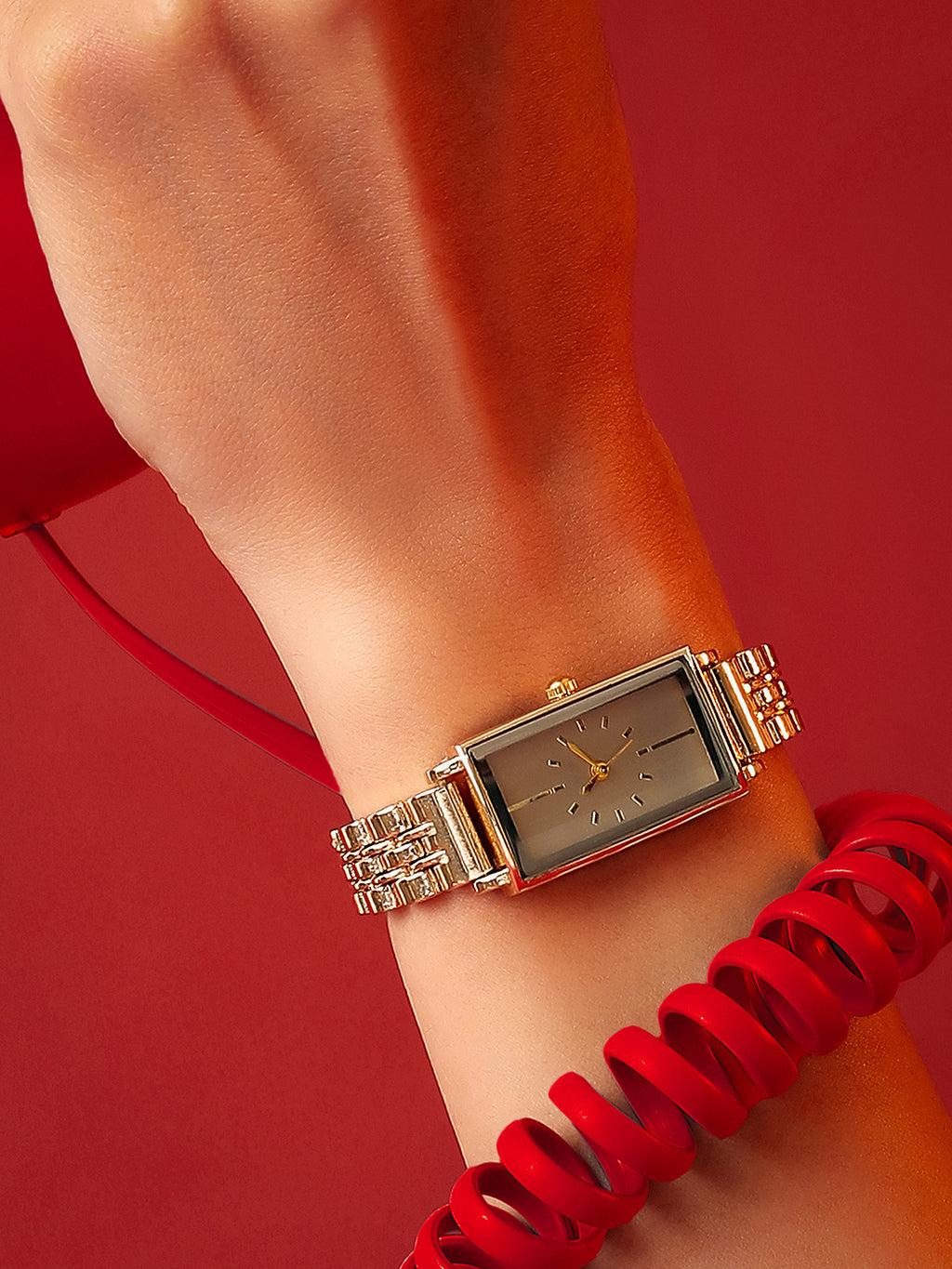 The Minimal Rectangle Watch - Champagne Gold