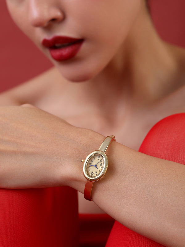 The Champagne Classic Watch - Gold