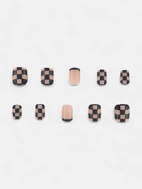 The Checkered Press-On Nails - Onyx Black