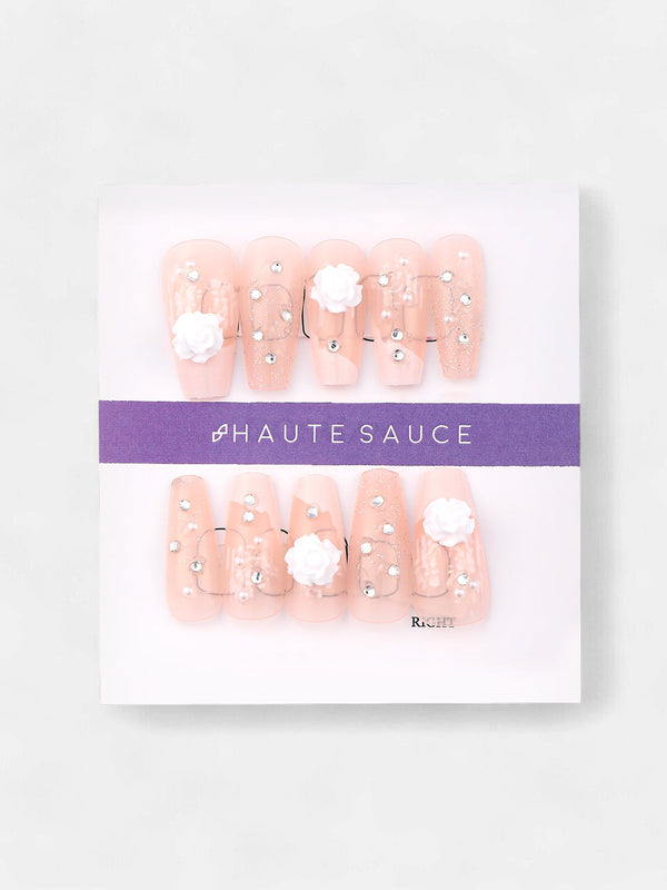 The Amore Press-On Nails - Daisy White