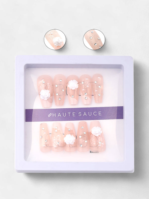 The Amore Press-On Nails - Daisy White