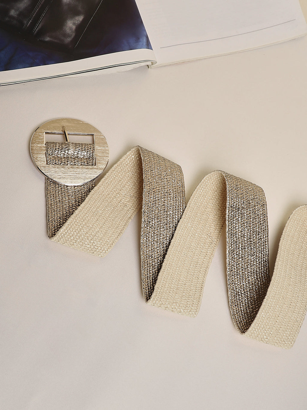 The Straw Buckle Belt - Champayne Gold