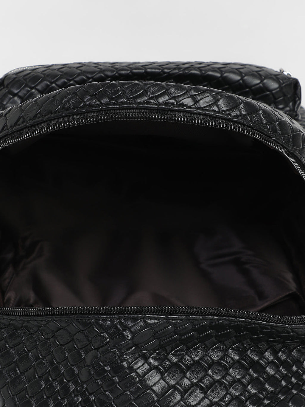 The Weave Curve Backpack - Onyx Black