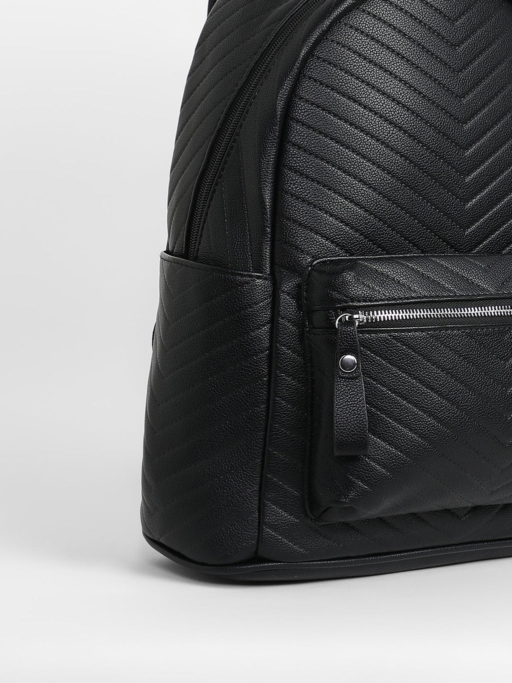 The Chevron Curve Backpack - Onyx Black