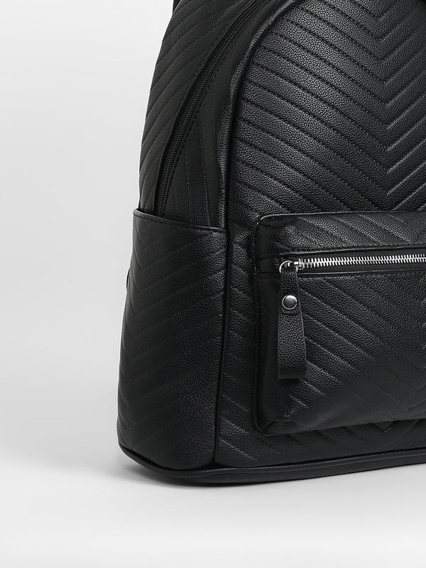 The Chevron Curve Backpack - Onyx Black