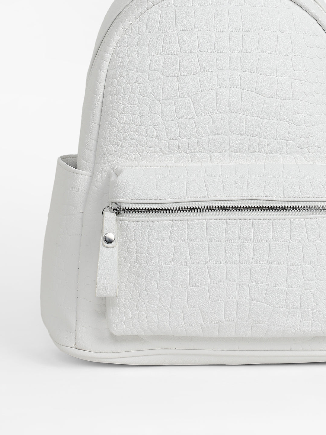 The Scale Curve Backpack - Daisy White