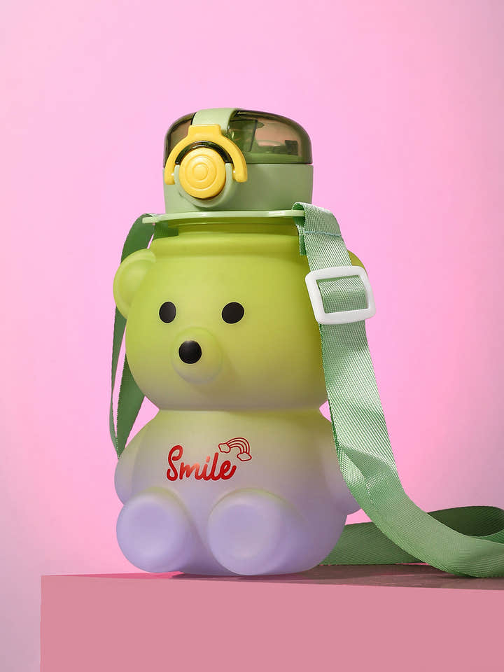 The Teddy Crossbody Sipper (580 Ml) - Pistachio Green & Lavender