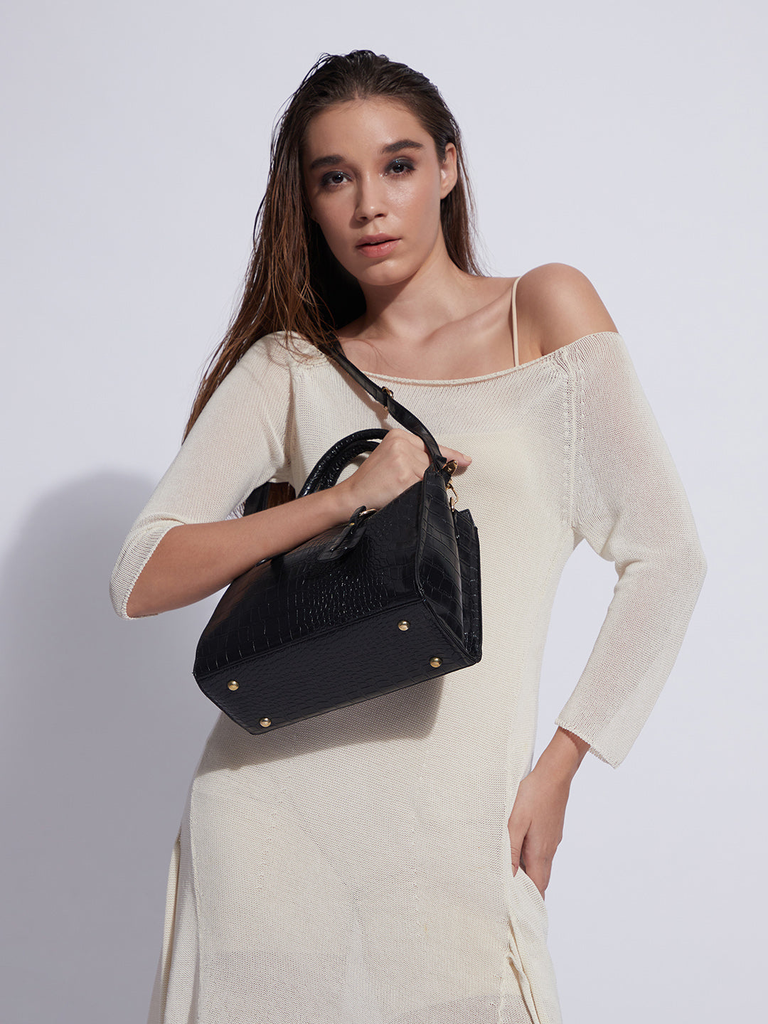 Aurelia Black Handbag