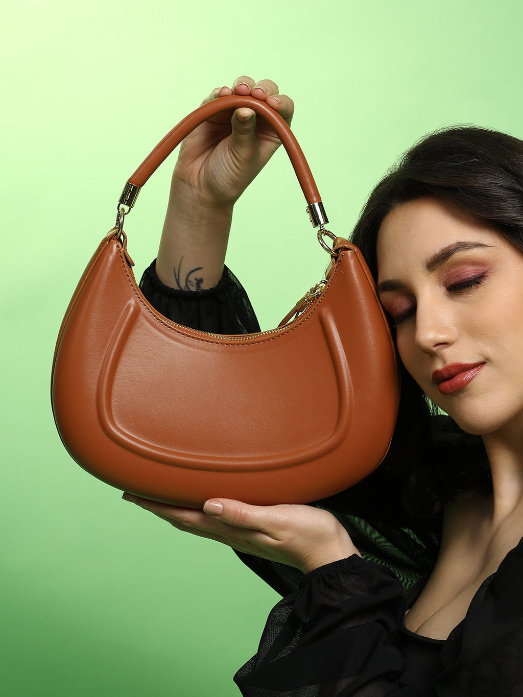 The Curve Hand Bag With Pouch - Chocolate Brown