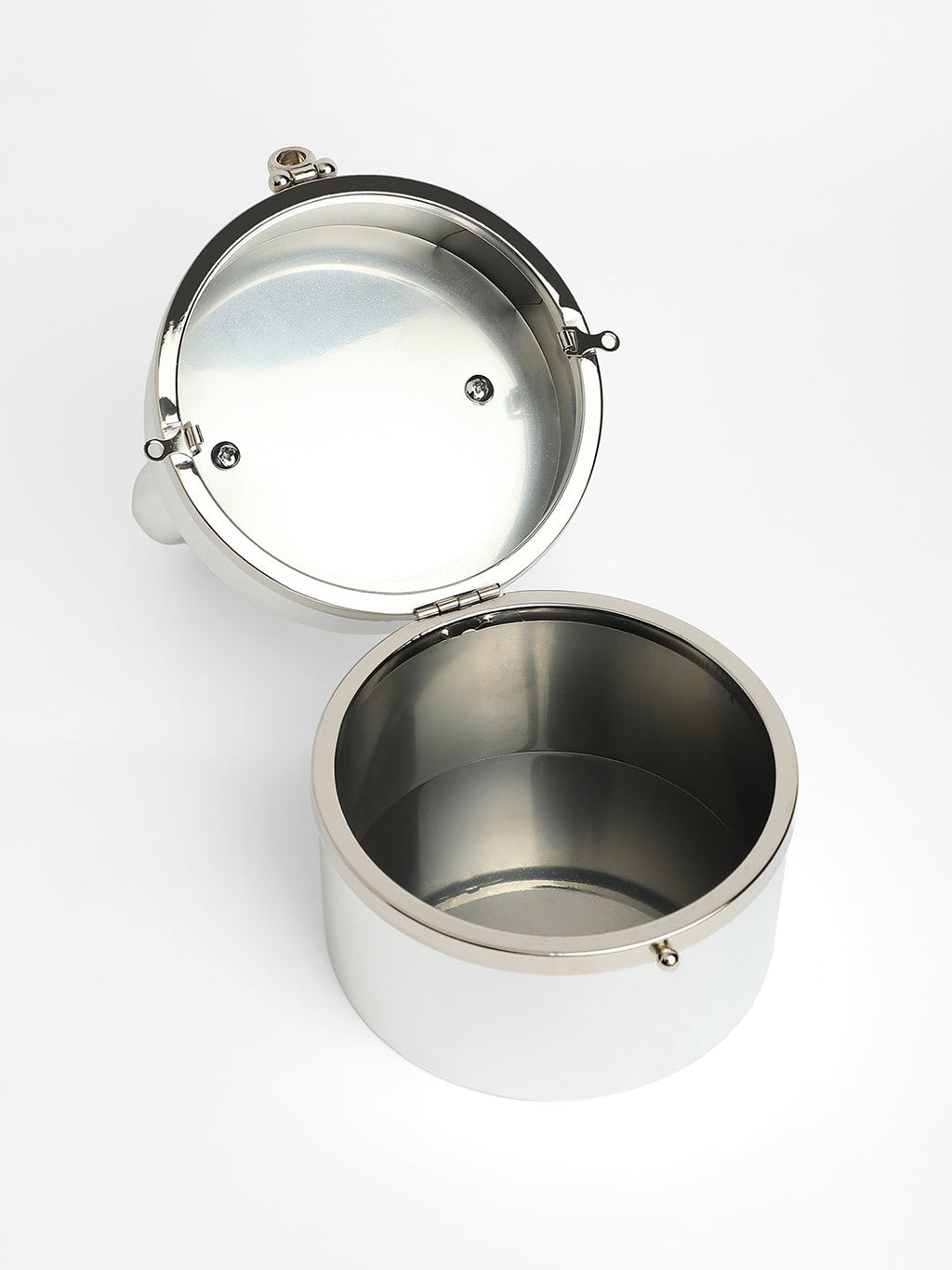 The Caldera Gloss Bucket Bag - Metallic Silver