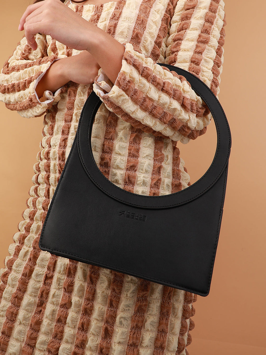 The Aureola Shoulder Bag - Onyx Black