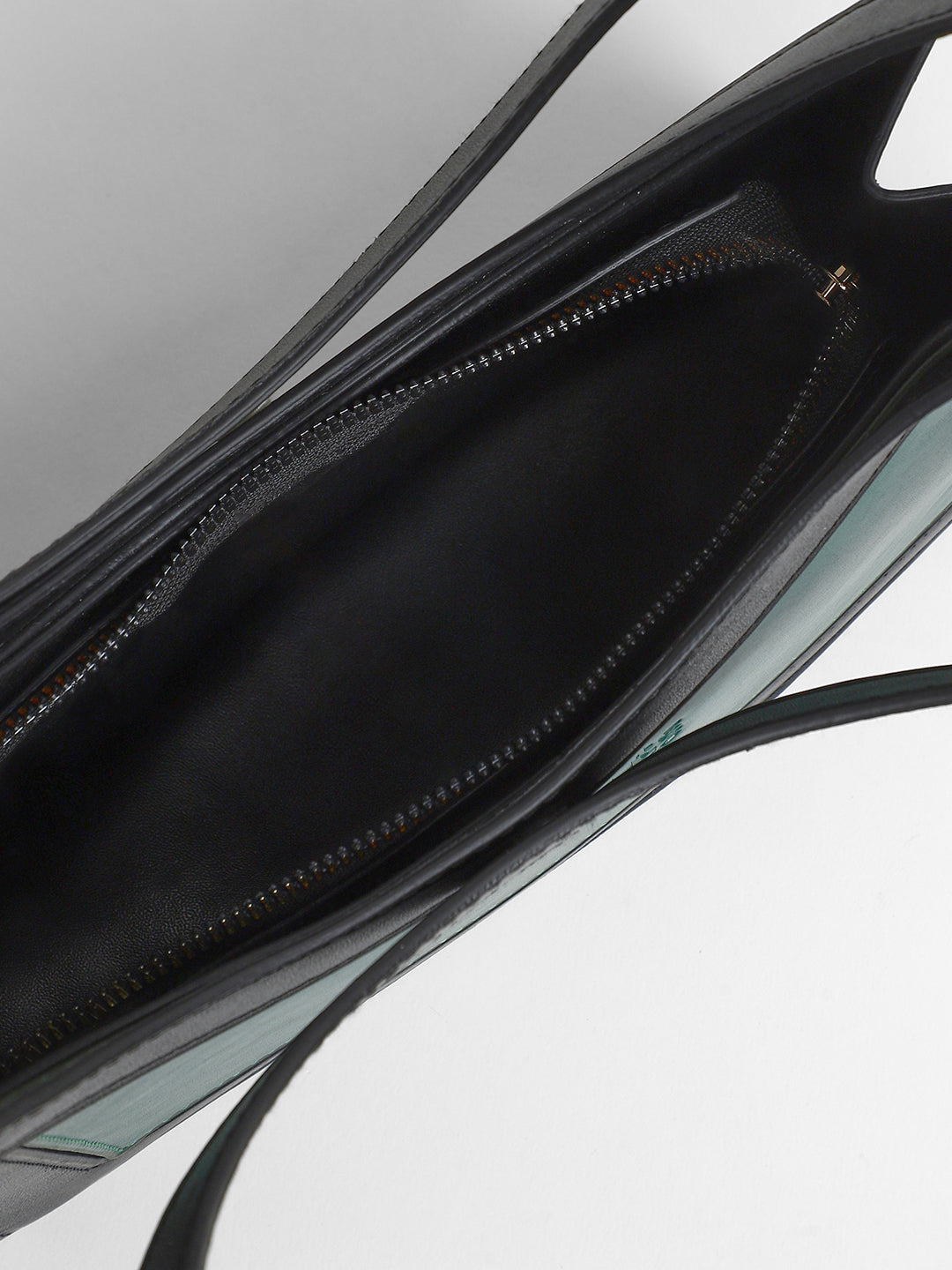 The Aureola Shoulder Bag - Emerald Green:Onyx Black