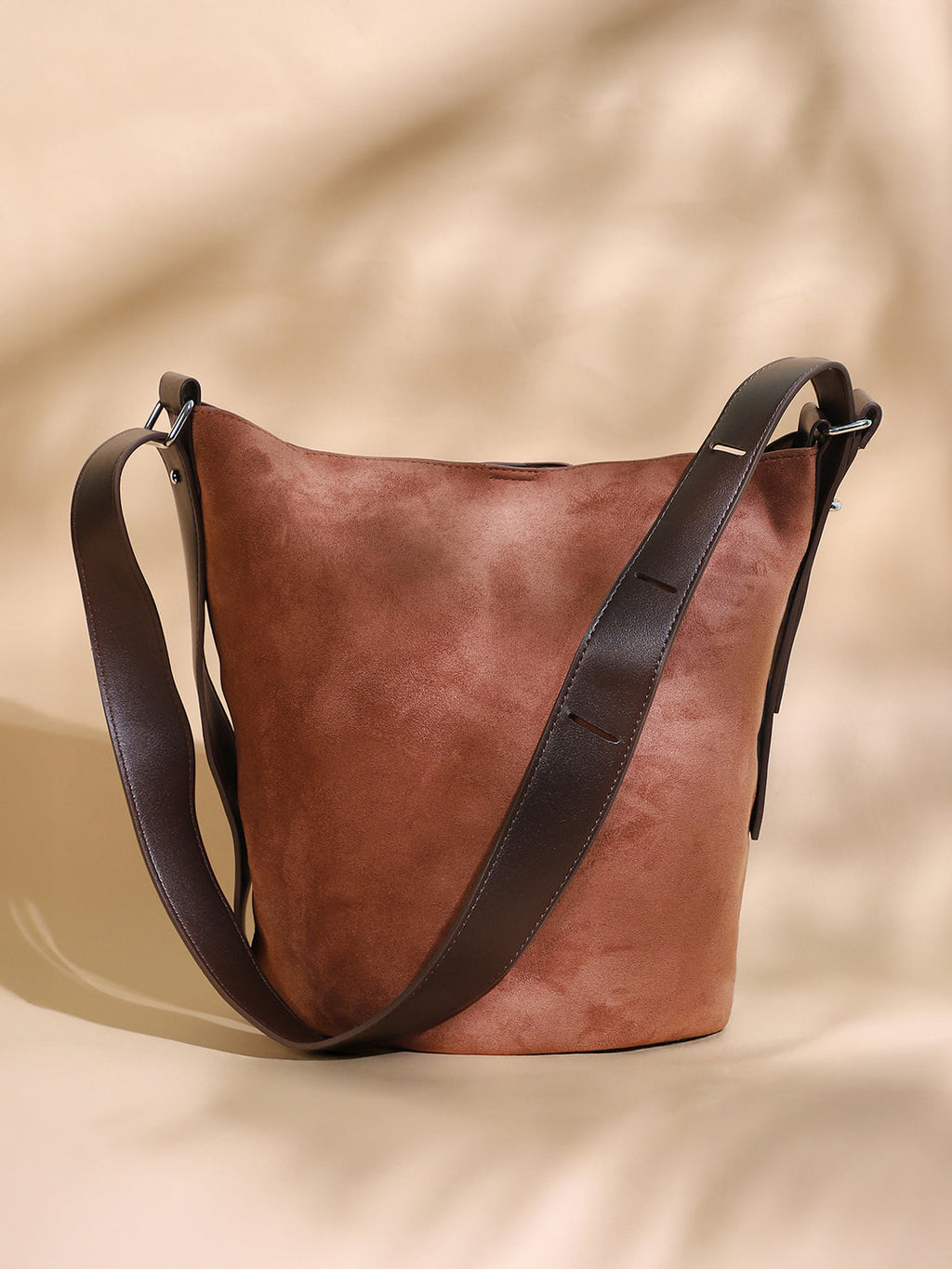 The Bucket Tote Bag With Pouch - Russet Brown
