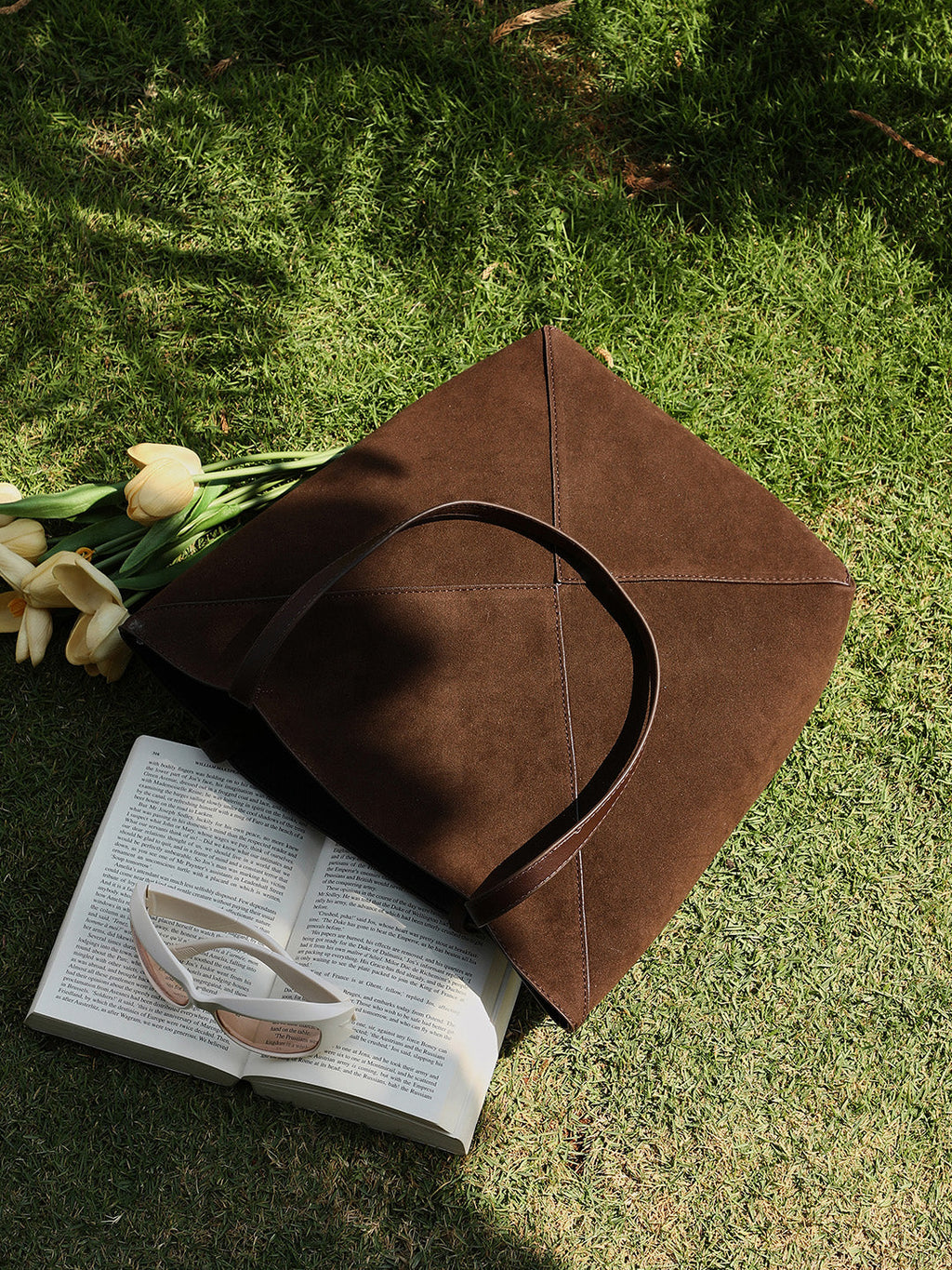 The Veloure Tote Bag With Pouch - Chocolate Brown