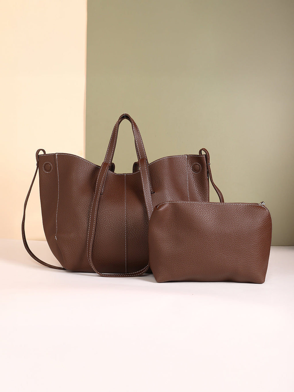 The Medium Illumé Tote Bag With Pouch - Chocolate Brown