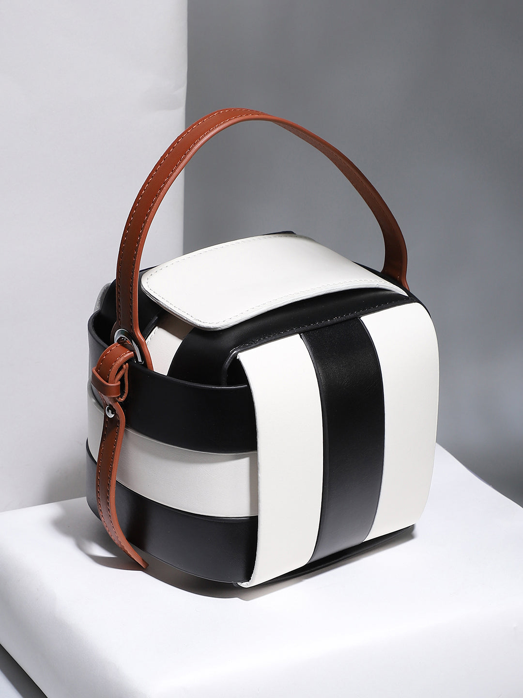 The Panel Verva Hand Bag - Obsidian Black:Ivory White