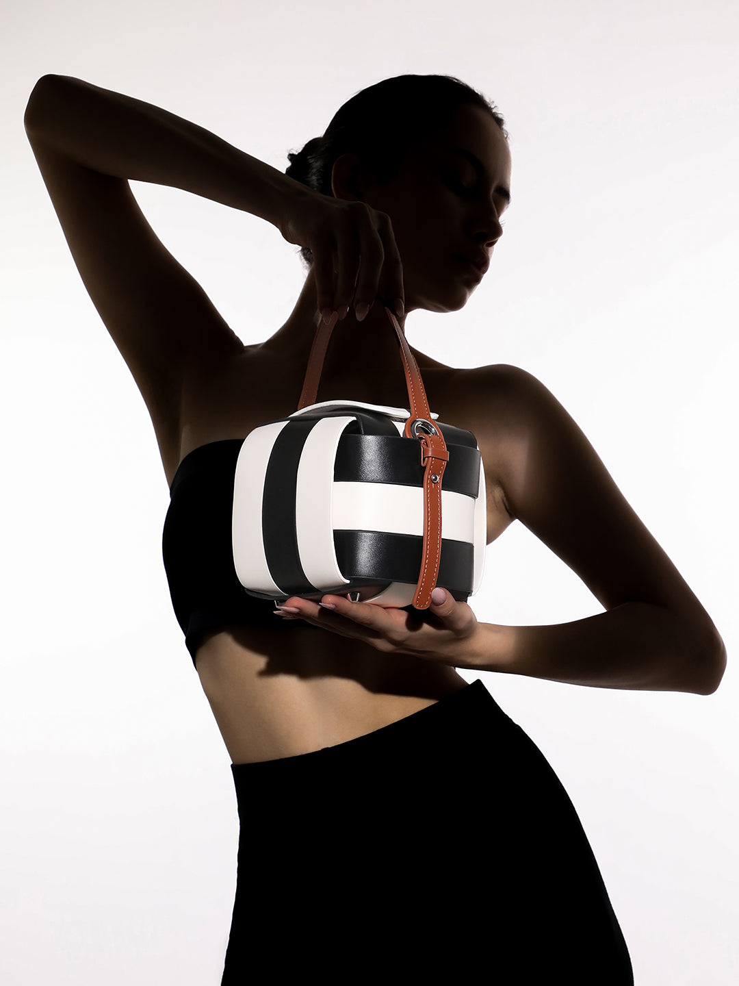 The Panel Verva Hand Bag - Obsidian Black:Ivory White