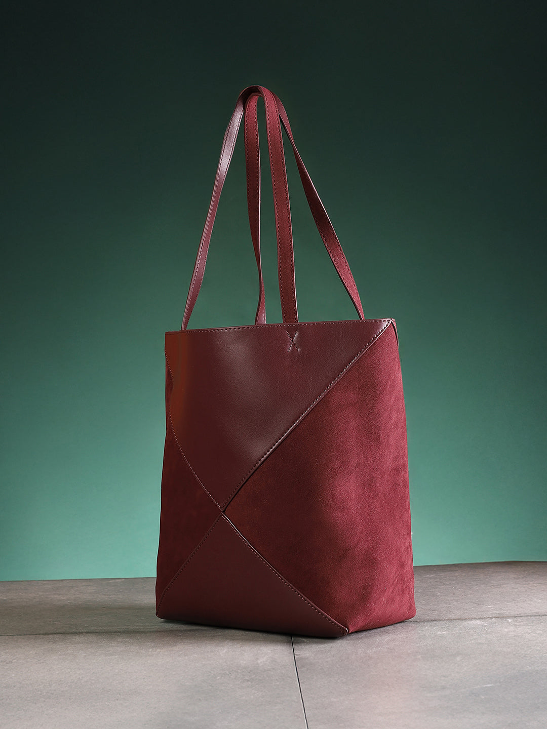 The Veloure Tote Bag With Pouch - Burgundy Red
