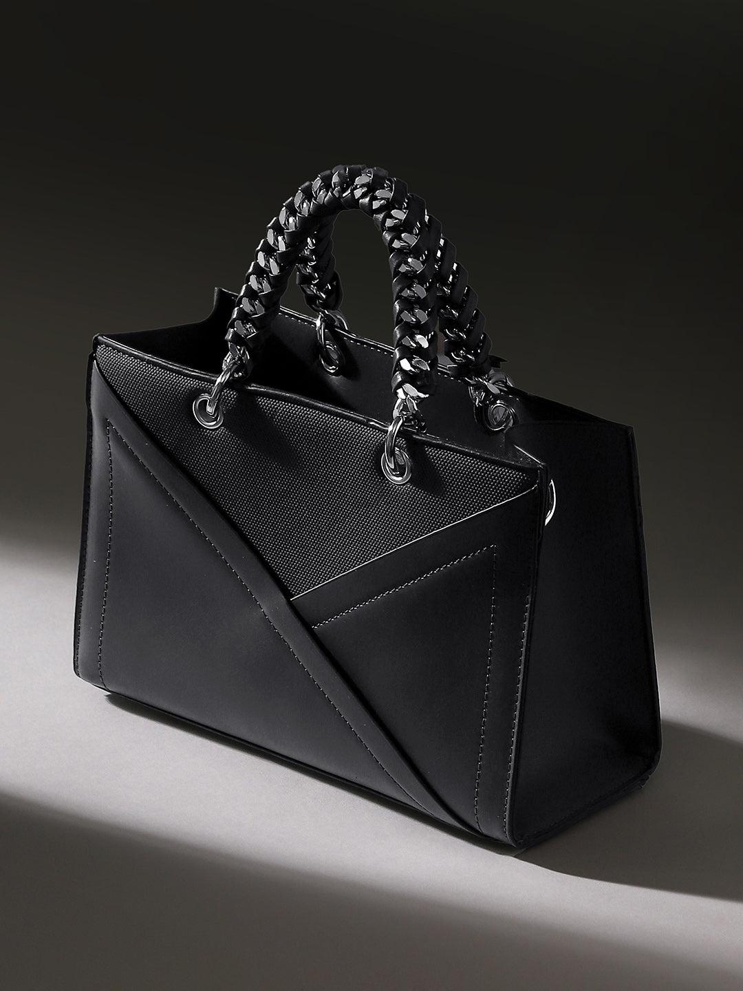 The Overlap-Chainlink Hand Bag - Onyx Black