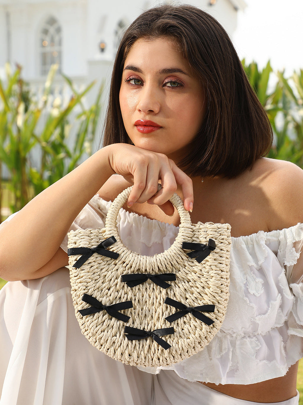 The Bow-Straw Hand Bag - Desert Sand