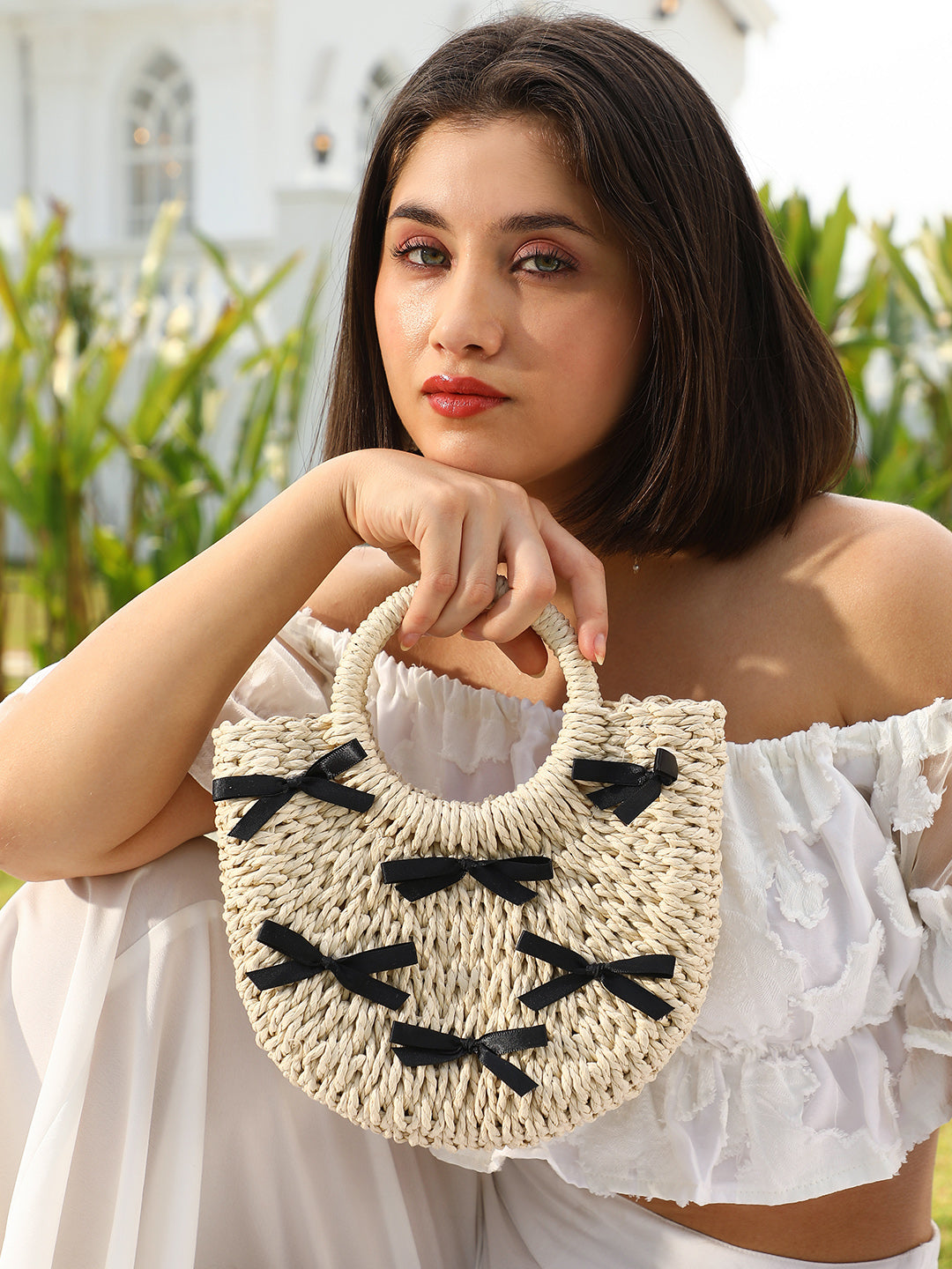 The Bow-Straw Hand Bag - Desert Sand