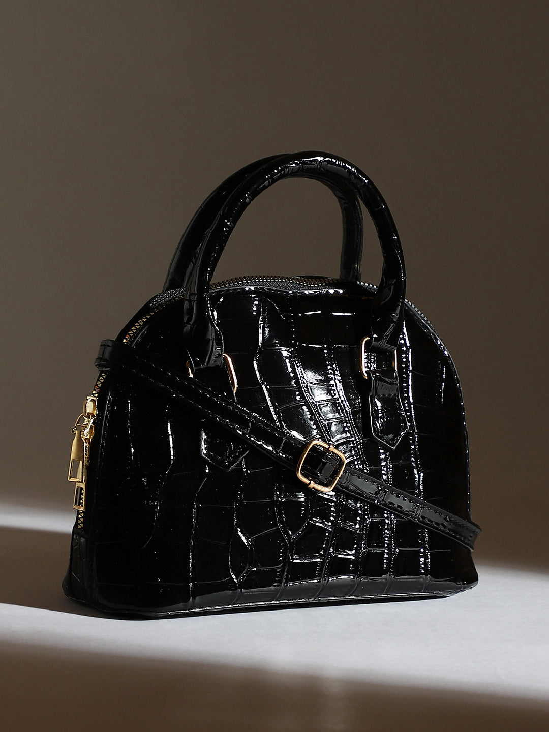 The Curve-Bowling Hand Bag - Onyx Black