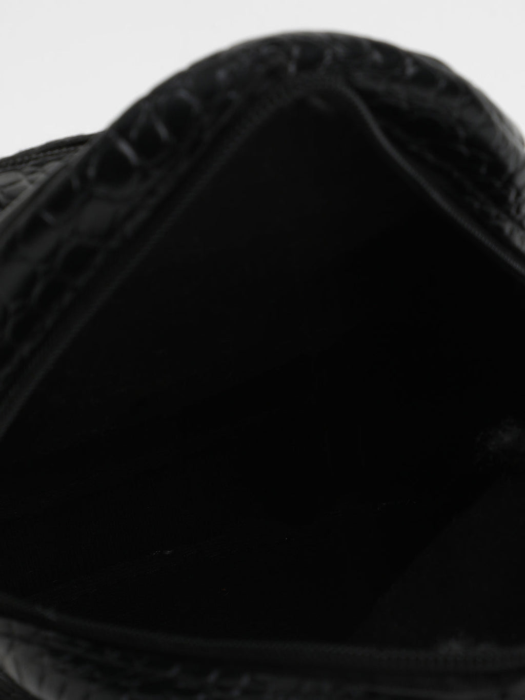 The Commute Crossbody Sling Bag - Obsidian Black