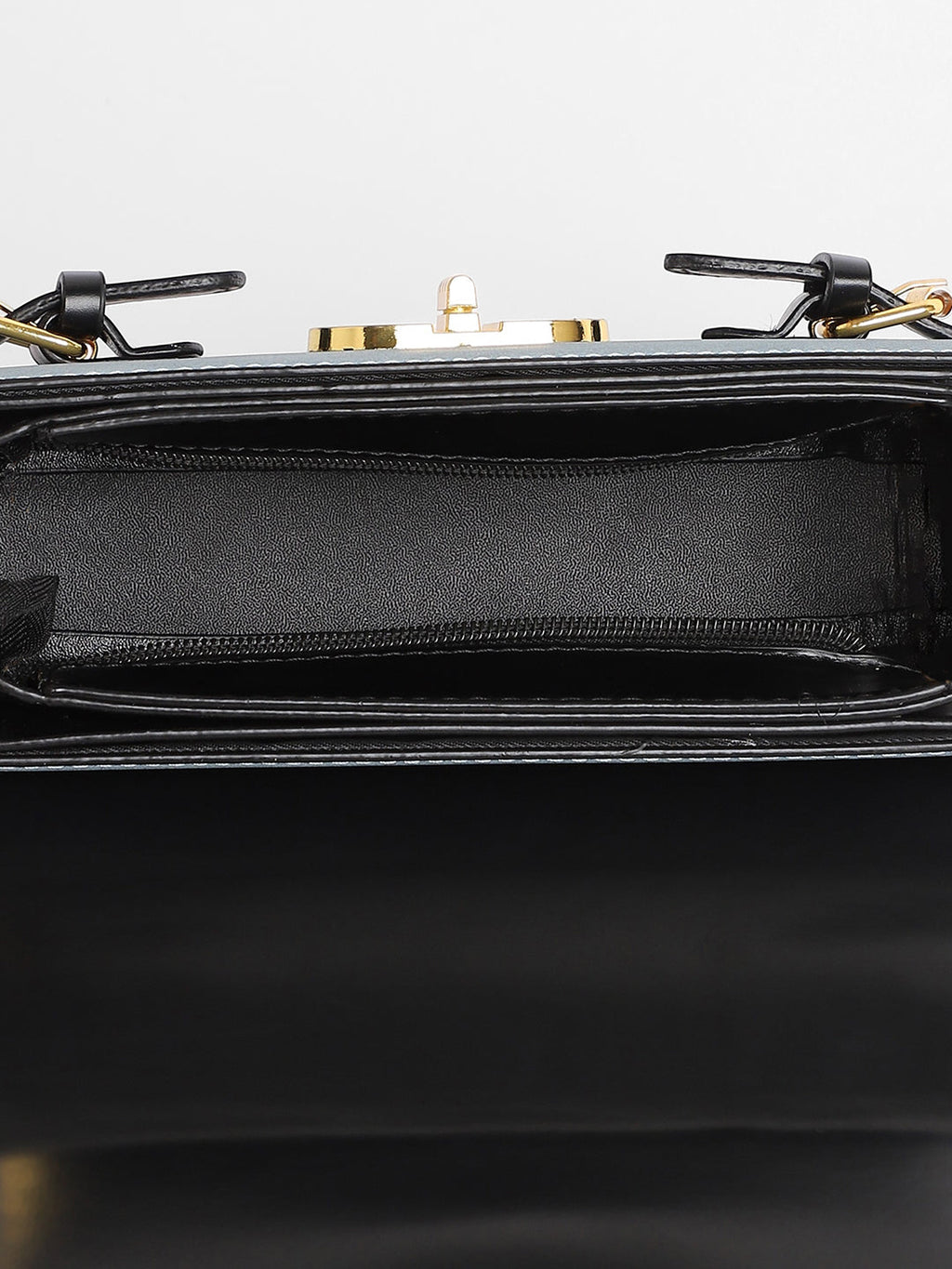 The Riviera Hand Bag - Baby Blue
