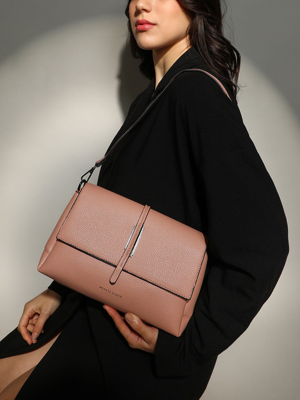 The Dash Shoulder Bag - Nude Pink