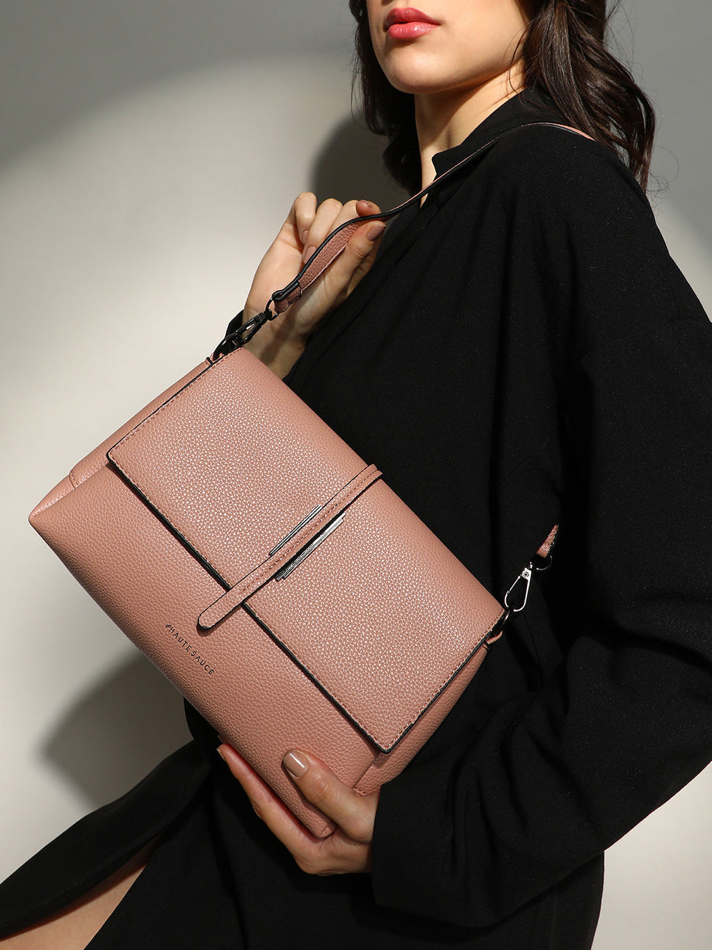 The Dash Shoulder Bag - Nude Pink