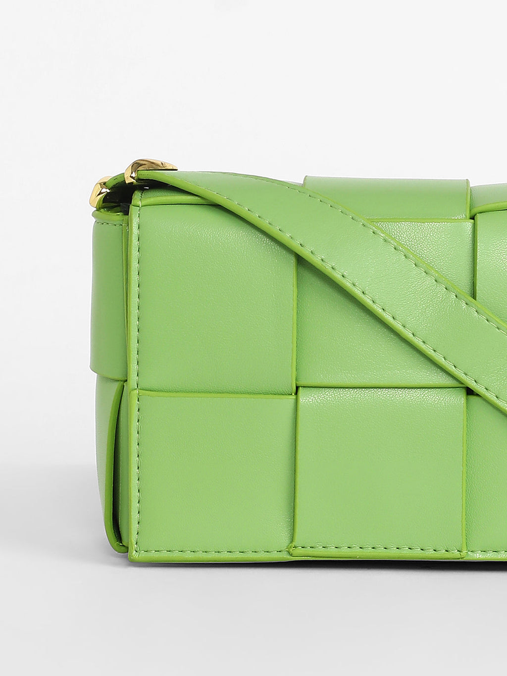 The Interwine Sling Bag - Kelly Green