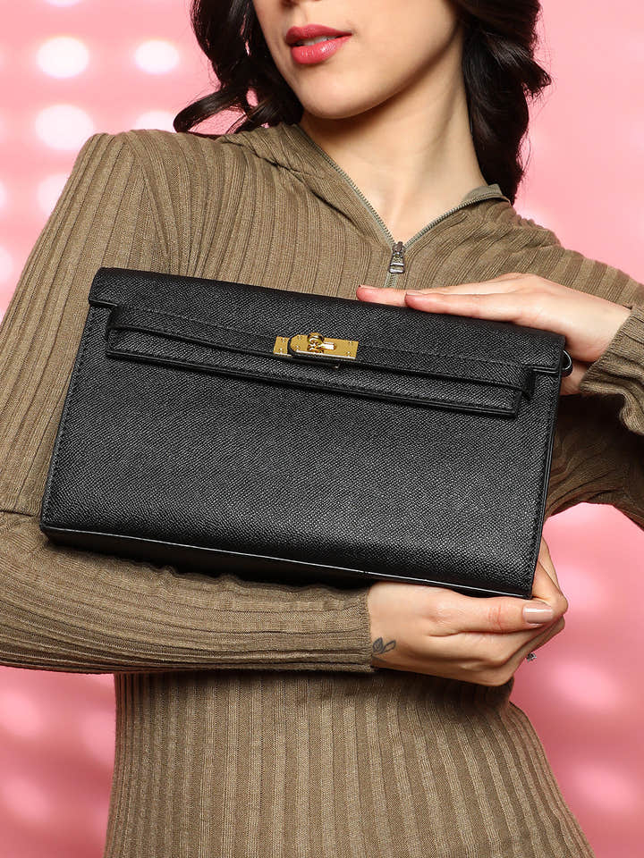 The Overlap Sling Bag - Midnight Black