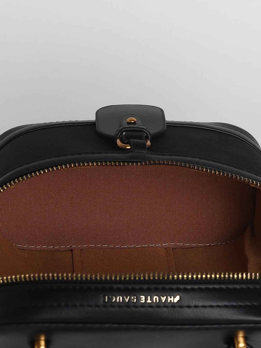 The Velvet Oval Bucket Bag - Midnight Black