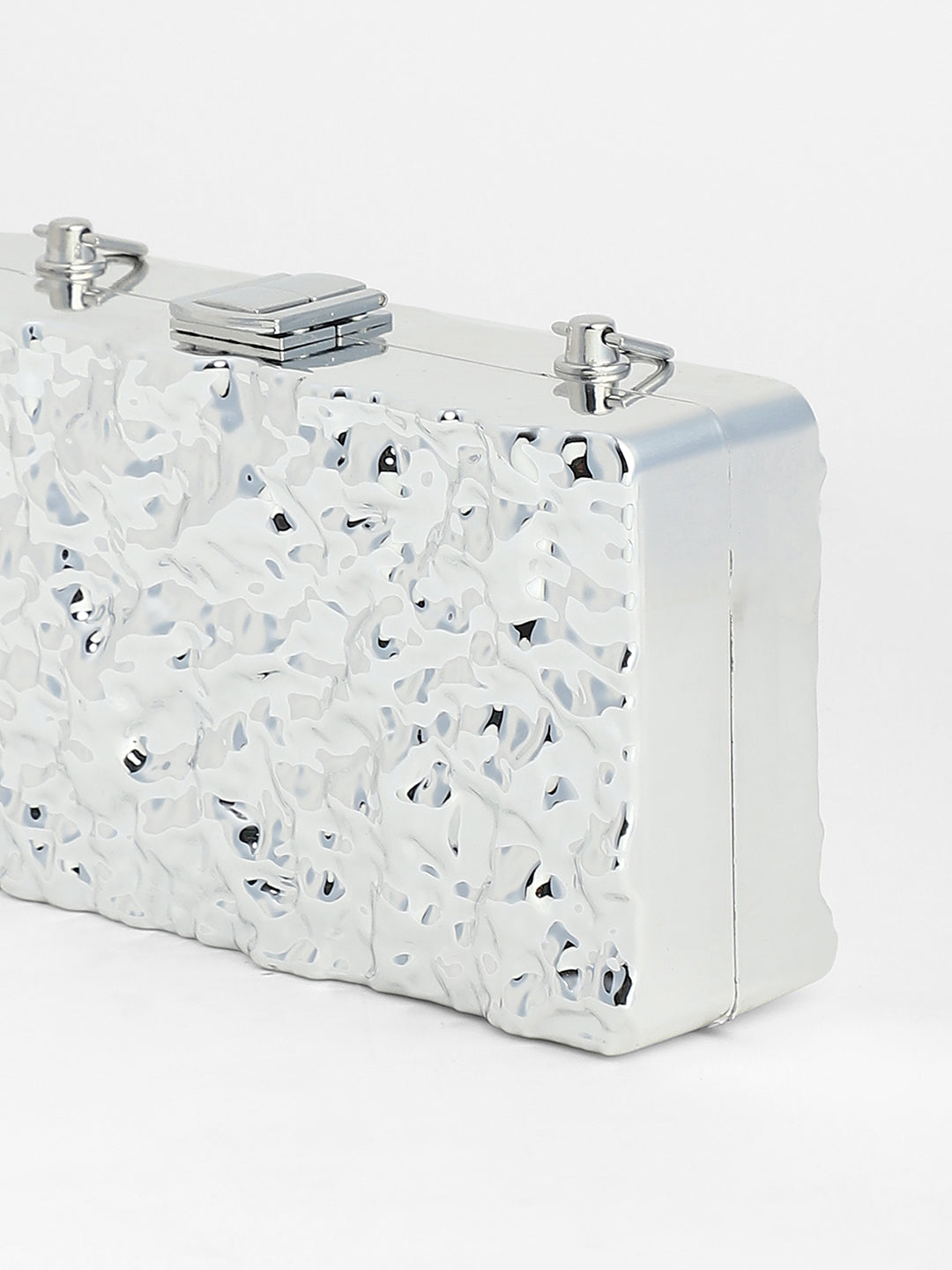 The Dented Chain Clutch Bag - Metallic Silver