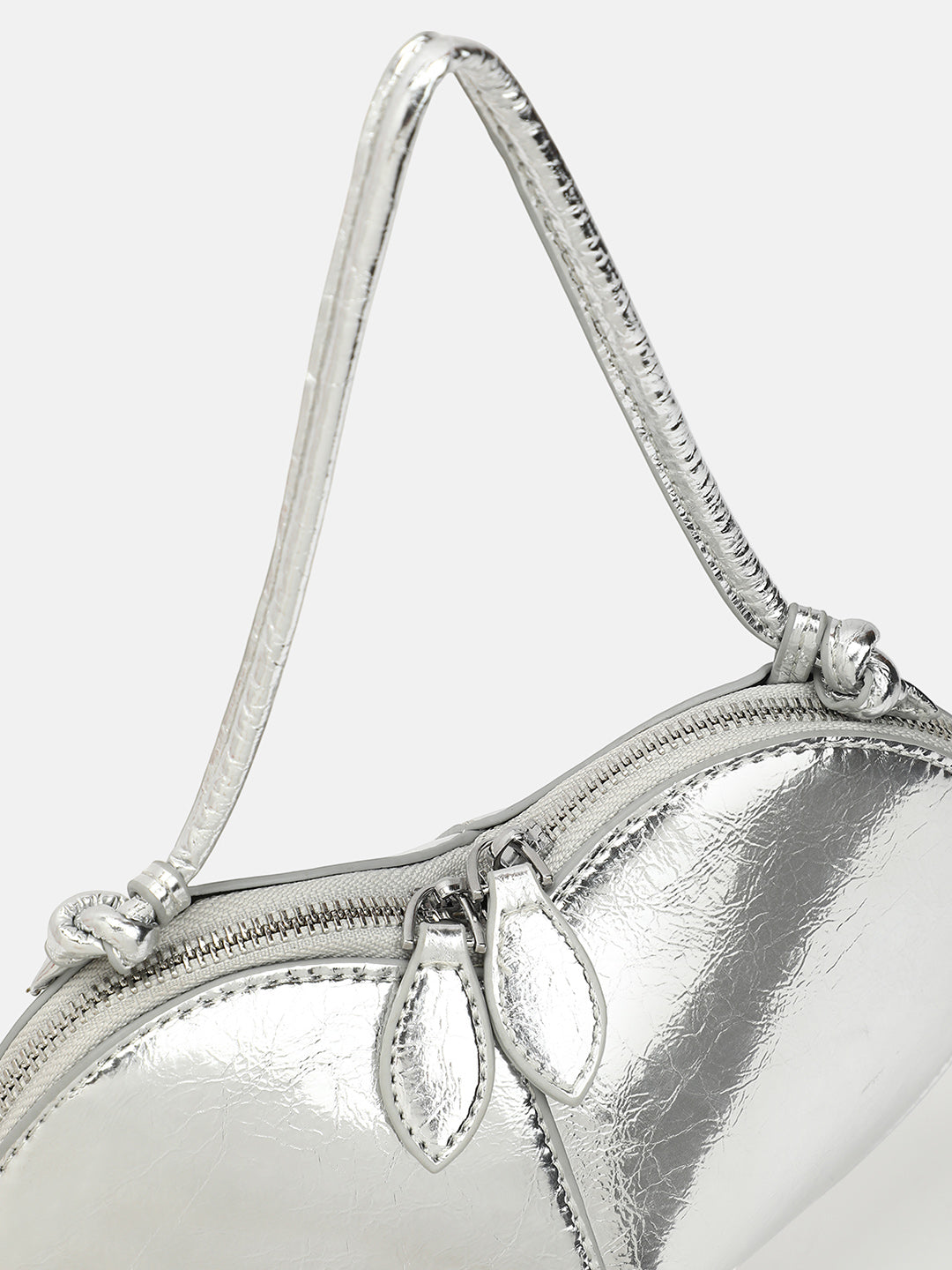The Coeur Hand Bag - Metallic Silver