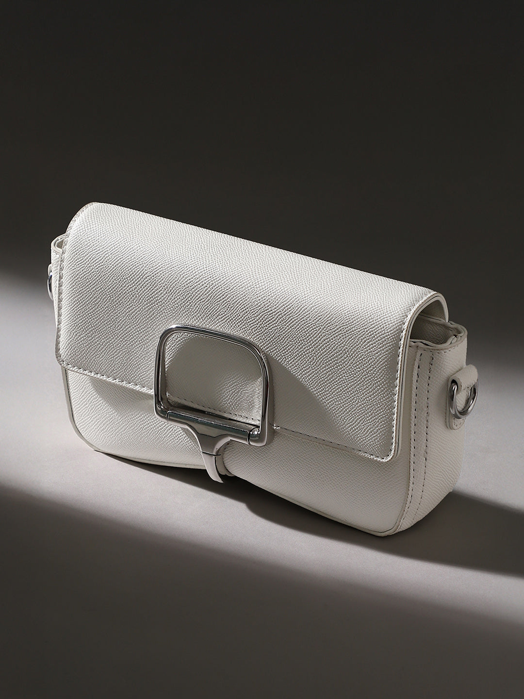 The Sivella Sling Bag - Daisy White