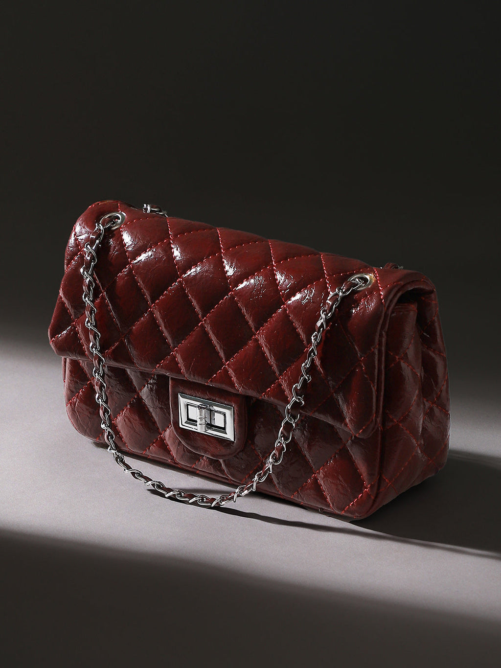 The Quilted-Chainlink Sling Bag - Cherry Red