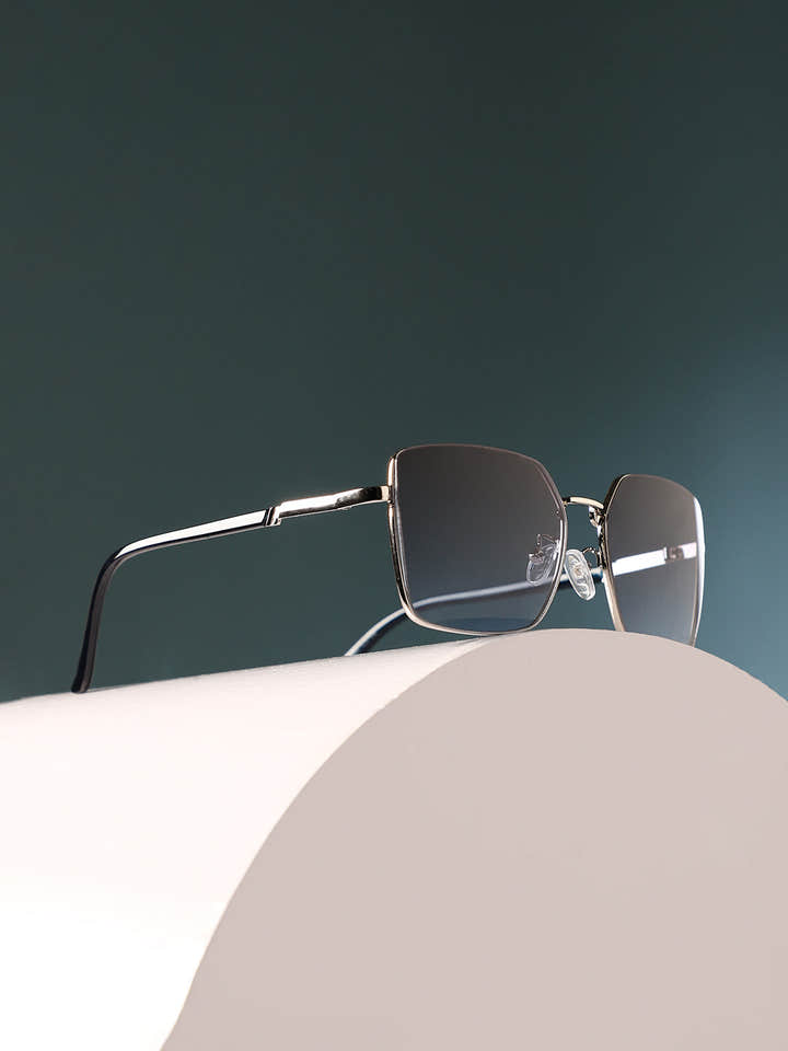 The Transit Rectangular Sunglasses - Metallic Silver