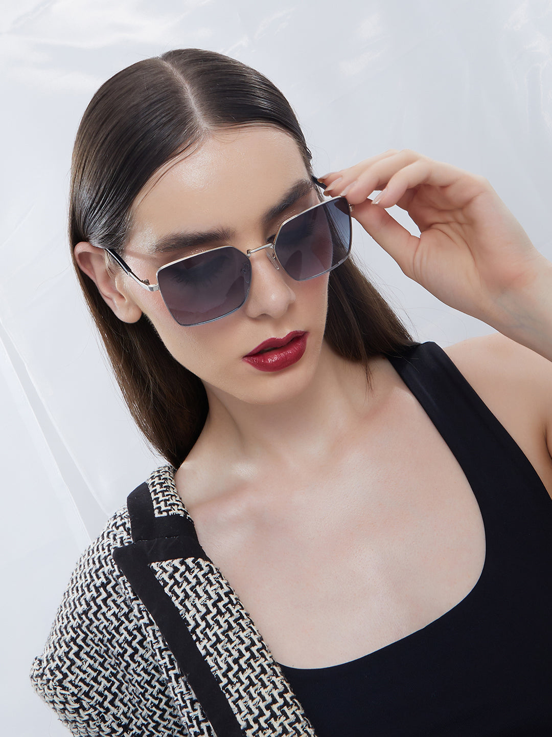 The Transit Rectangular Sunglasses - Metallic Silver