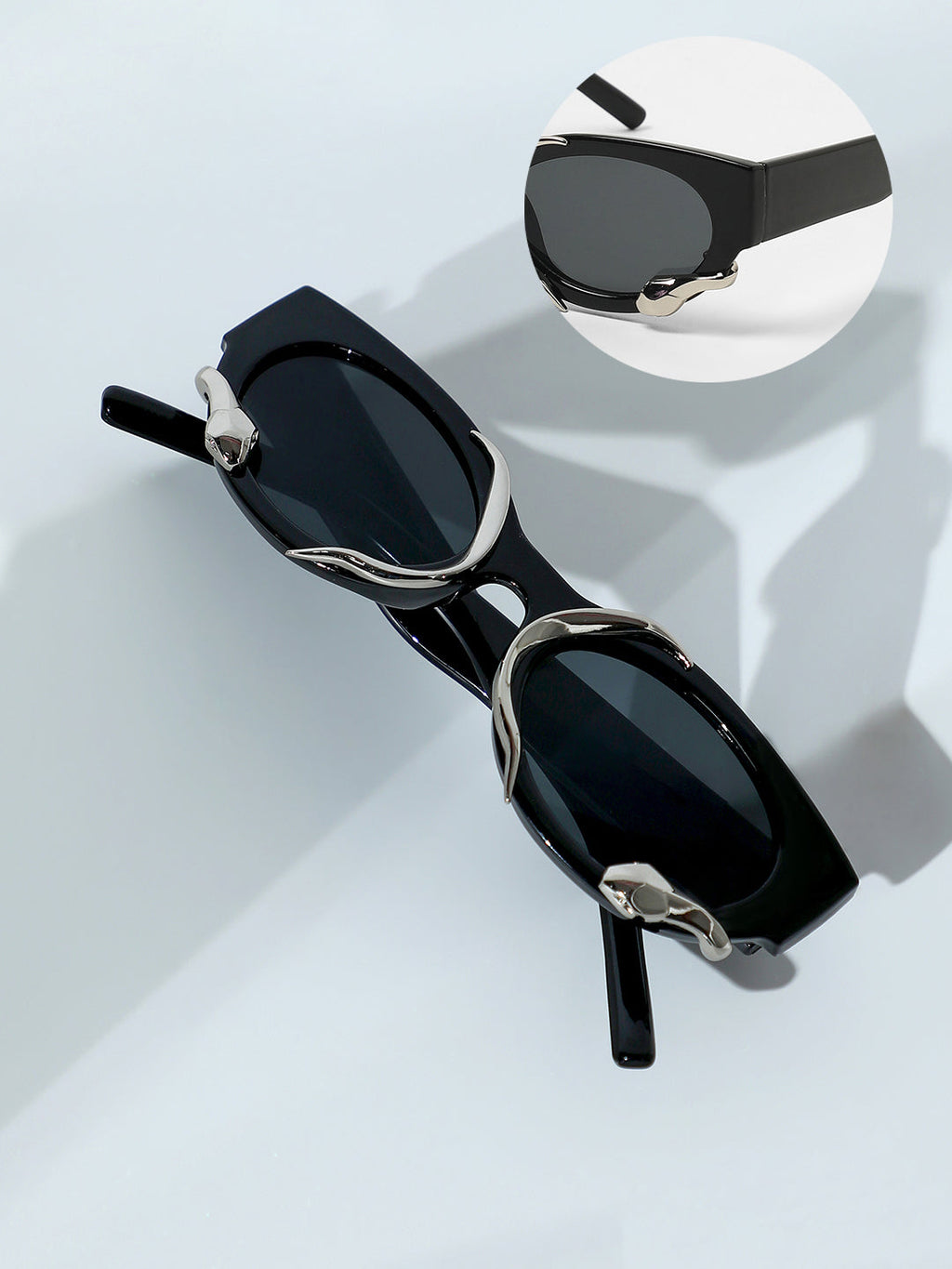 The Viperis Oval Sunglasses - Onyx Black