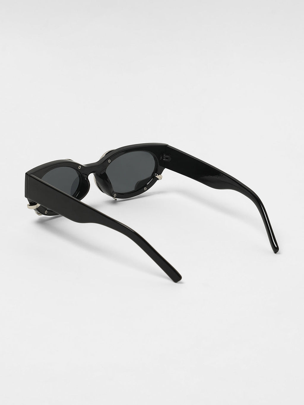 The Viperis Oval Sunglasses - Onyx Black