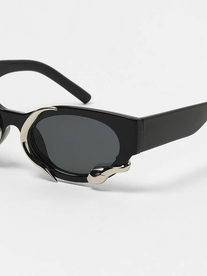 The Viperis Oval Sunglasses - Onyx Black