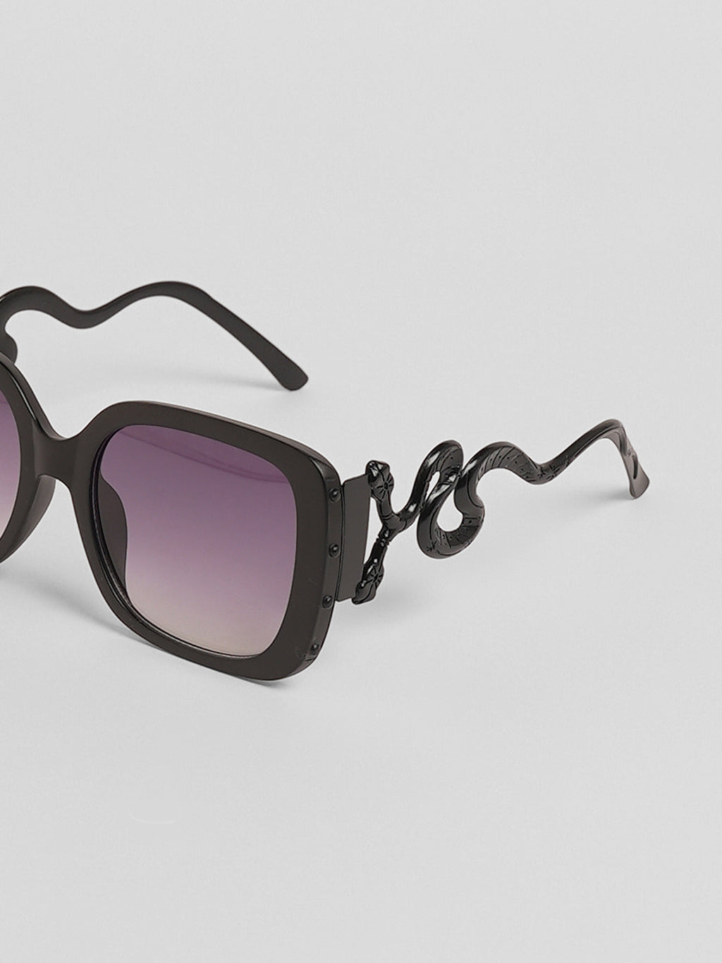 The Aureate Viper Butterfly Sunglasses - Onyx Black