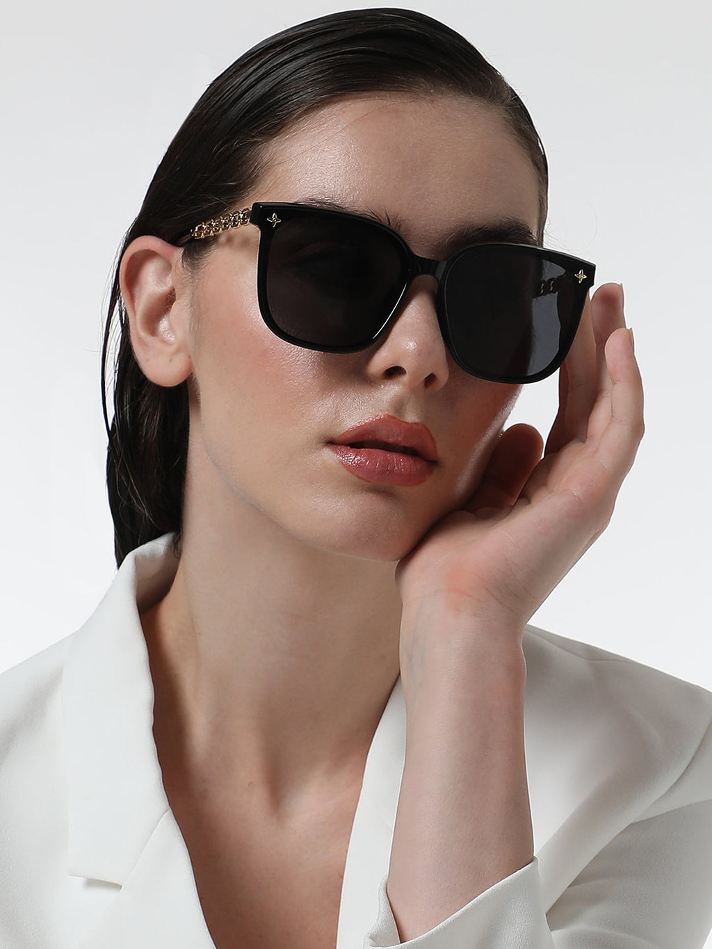 The Chainlink Wayfarer Sunglasses - Onyx Black