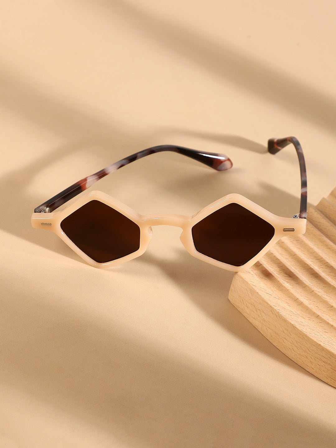 The Clique Geometric Sunglasses - Saltbox Beige