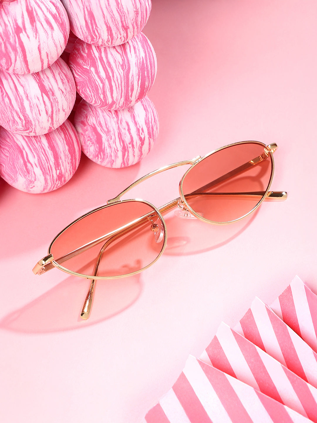 The Retro Malibu Cateye Sunglass - Califonia Gold